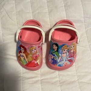Pink girls Disney crocs. Like new size C4